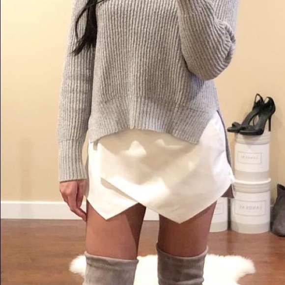 Aritzia White Origami Skort - Picture 2 of 3